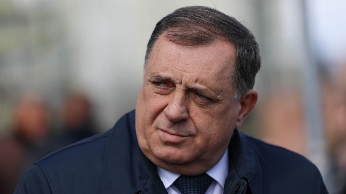 Dodik: Zabranit ćemo djeci mobitele u školama u RS-u, testirat ćemo ih na droge