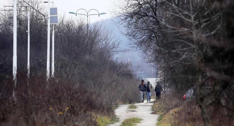 Migranti u Mostaru ukrali auto, bježali policiji, htjeli prijeći granicu