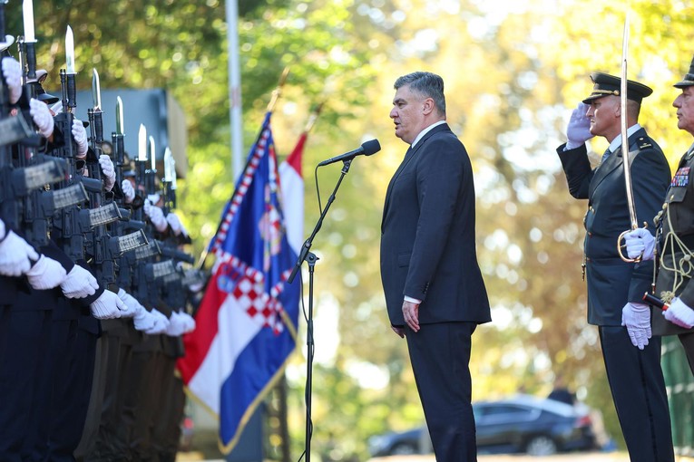 Milanović dao suglasnost za sudjelovanje vojnika u misijama