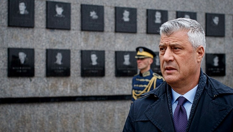 Bivšem predsjedniku Kosova sude u Haagu, tisuće ljudi ga podržale na ulicama