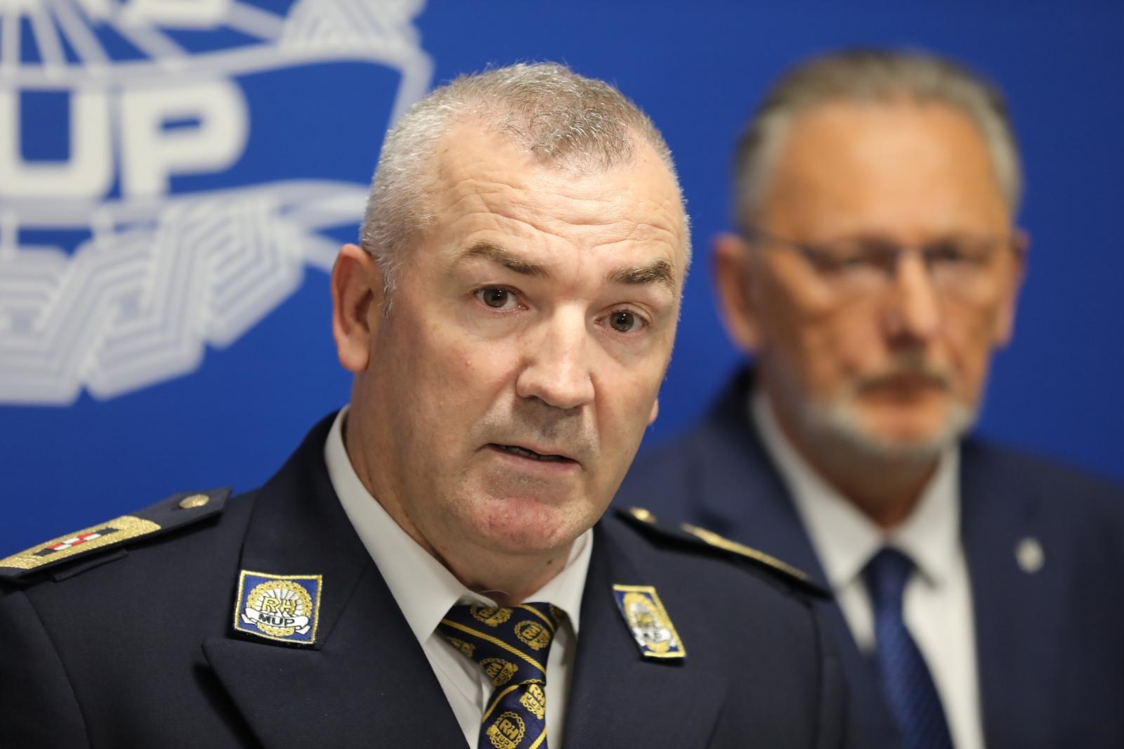 Pojavila se zaraza u policiji: Dva policajca imaju koronavirus, 90 ih je u izolaciji