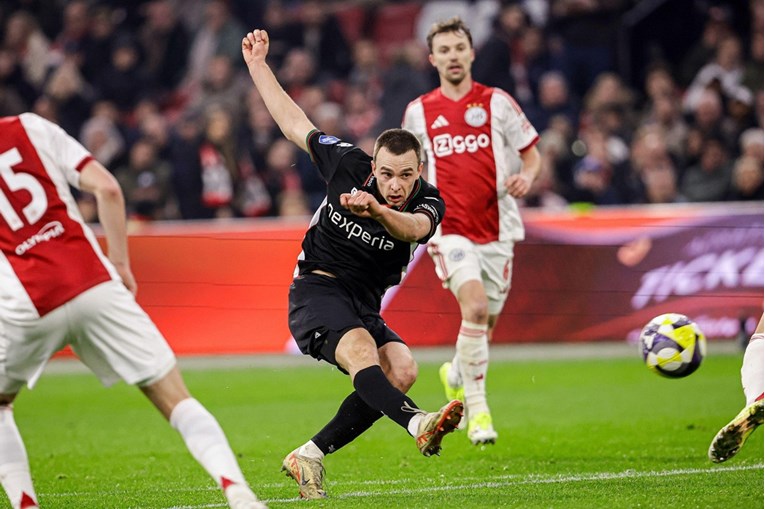 VIDEO Darko Nejašmić zabio Ajaxu