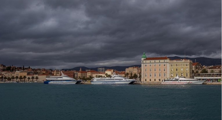 U prekidu katamaranske linije s Lastova i Malog Lošinja