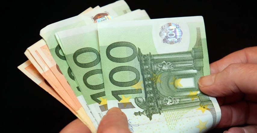 EU želi zabraniti plaćanja kešom preko 10 tisuća eura?