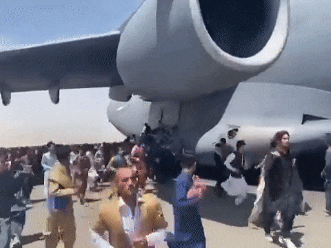 Avioni ne lete iz Kabula, petero mrtvih na aerodromu. Biden: Moja odluka je ispravna