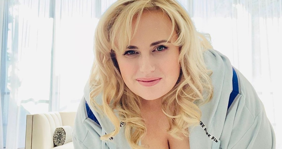 Preznojit ćete se gledajući kako Rebel Wilson vježba s kamionskom gumom