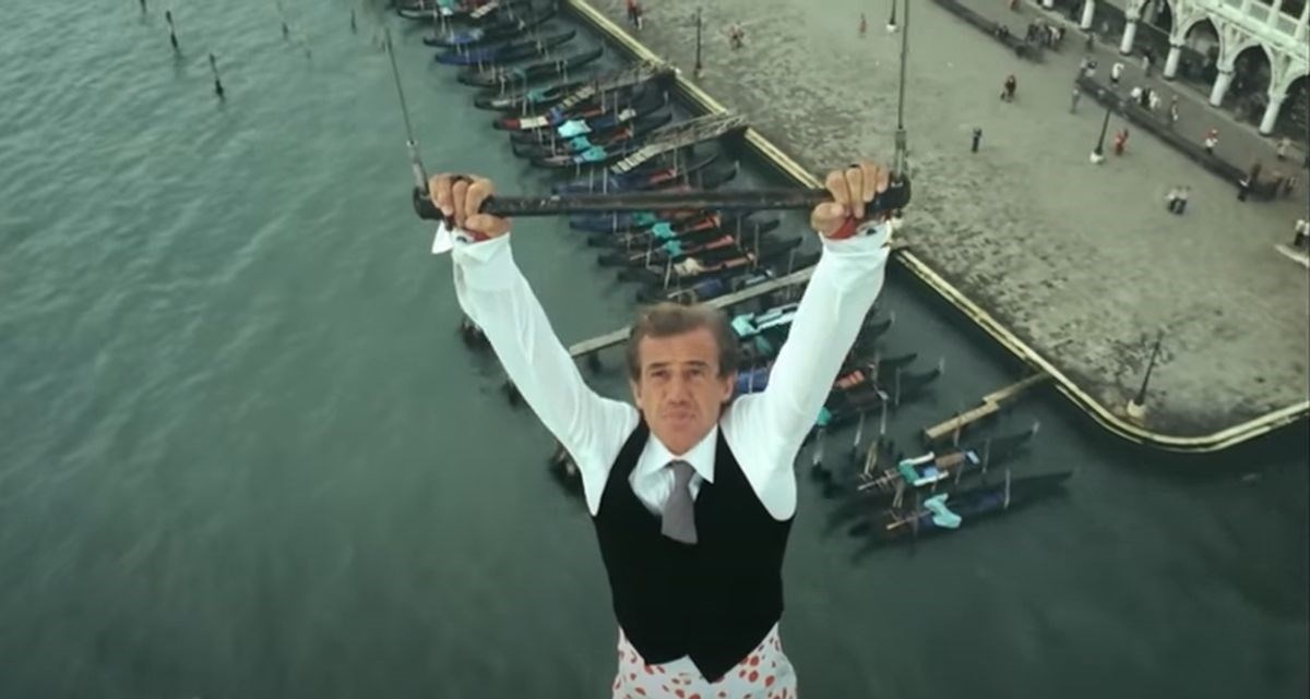 Belmondo je u svojim filmovima izvodio kaskaderske vratolomije kao danas Tom Cruise