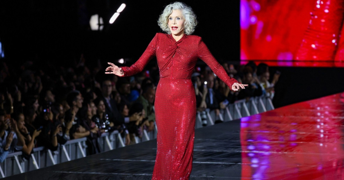Jane Fonda (88) zablistala na modnoj pisti u Parizu