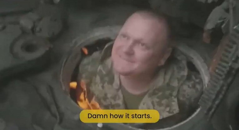 Ukrajina objavila snimku: "Naš zapovjednik sa smiješkom vozi zarobljeni ruski tenk"