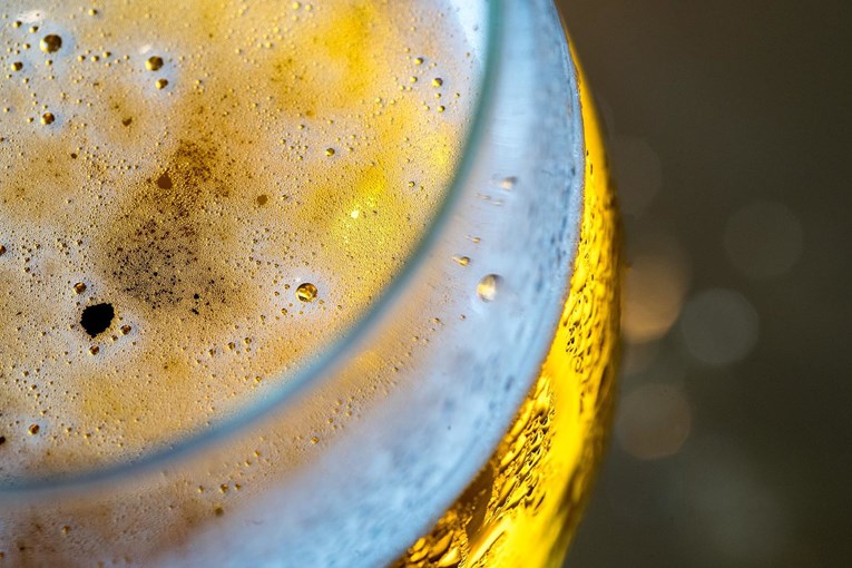 Liječnici pokrenuli inicijativu Suhi siječanj: "77% odraslih u Hrvatskoj pije alkohol"