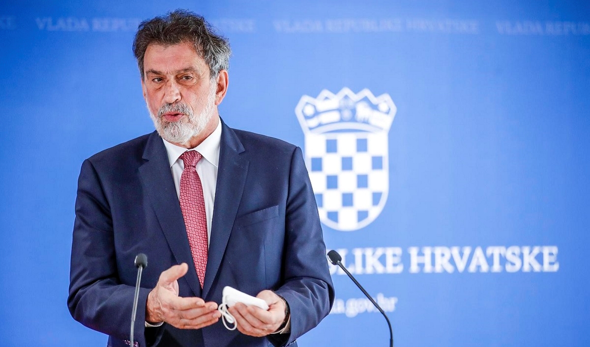 Fuchs o covid-potvrdama u školama: Drakonske mjere nikome nisu intencija