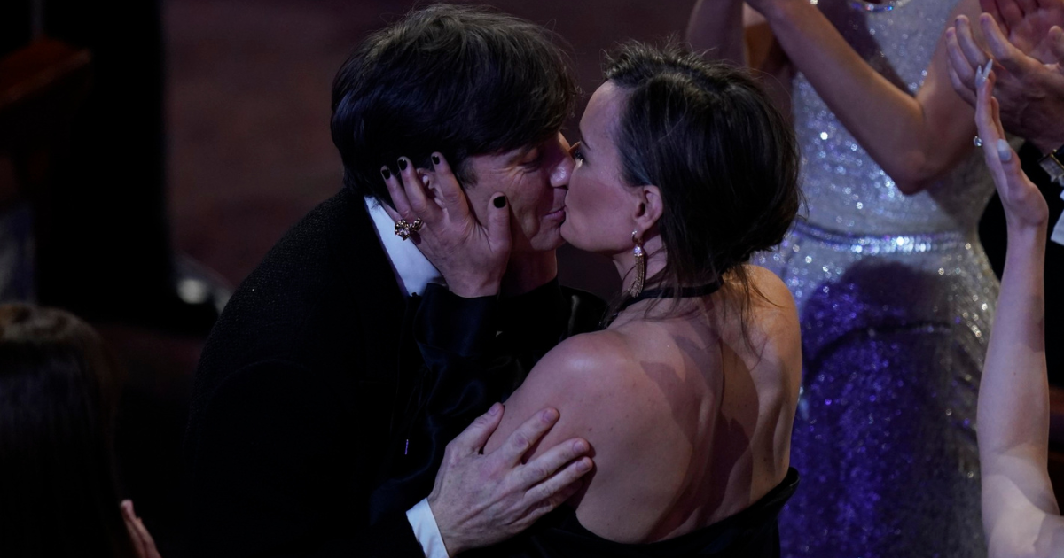 Cillian Murphy nakon dodjele Oscara poljubio suprugu Yvonne. U braku su 20 godina