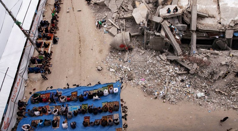 Gaza obilježava Bajram: "Prošlog Bajrama bio sam okružen djecom, sad sam u kolicima"