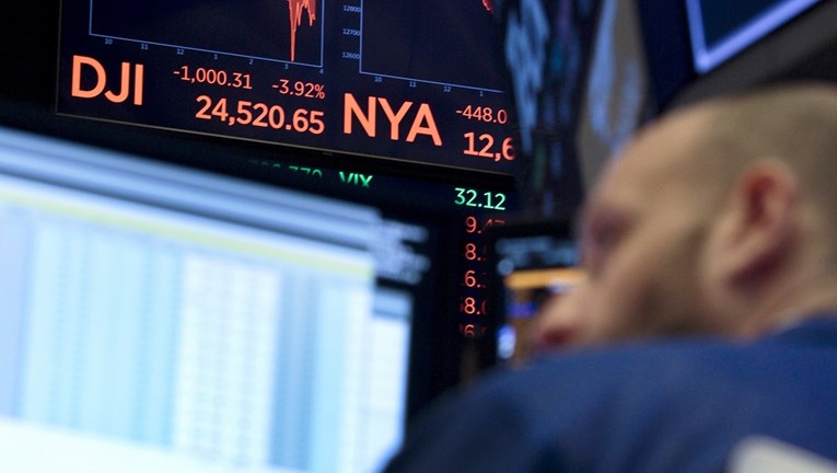 Wall Street pao sedmi tjedan zaredom: "Postoji 35 posto šanse za recesiju"