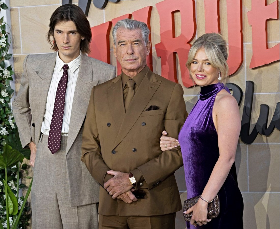 Pierce Brosnan pozirao s unukom na crvenom tepihu, ne pojavljuje se često u javnosti