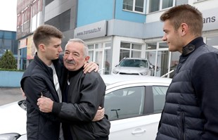 Nije zaboravio Dedu: Livaković je 2019. čovjeku koji ga je stvorio kupio auto