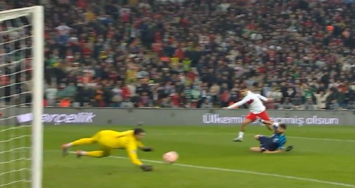 Pogledajte Livakovićeve tri nestvarne obrane i brojke. Ovo je jedna od partija života