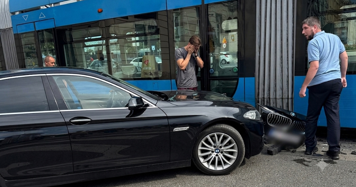 FOTO Sudarili se BMW i tramvaj kod zagrebačkog Glavnog kolodvora