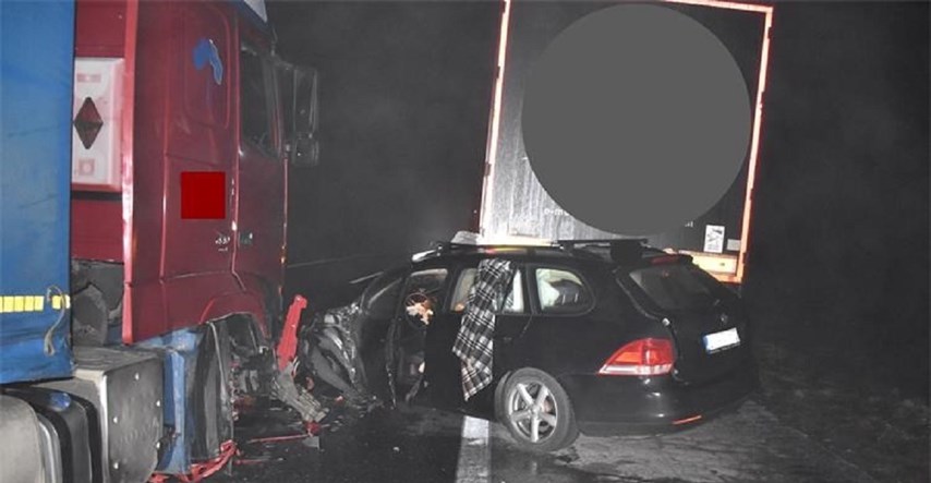 Teška nesreća kod Bajakova. Srbin autocestom vozio kamion unatrag pa ga udario auto