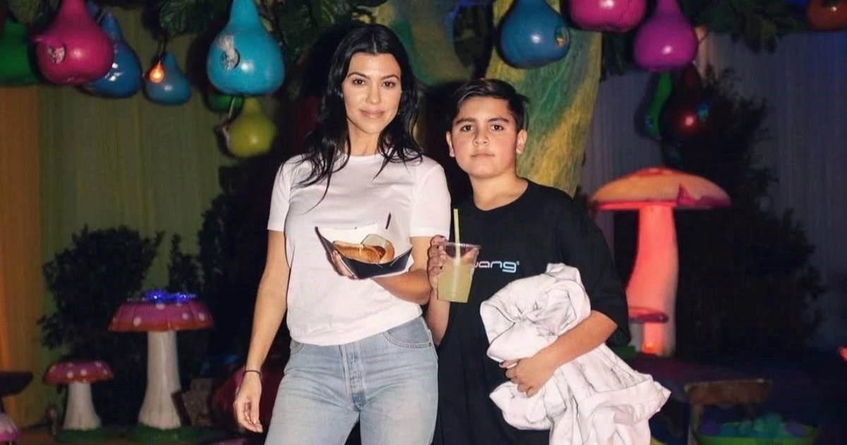 TikTokom se širi priča da sin (15) Kourtney Kardashian ima dijete. O čemu se tu radi?