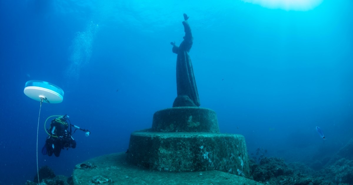 Jeste li znali da u moru kod Genove postoji kip Krista visok 2 i pol metra?