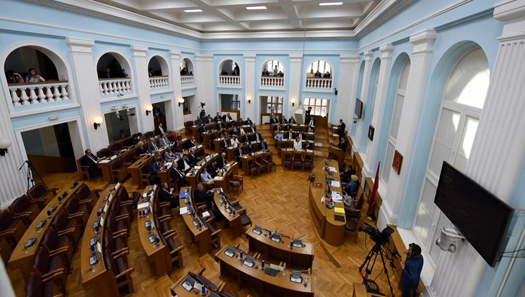 Nastavlja se politička kriza u Crnoj Gori, zbog spornog zakona najavljeni prosvjedi