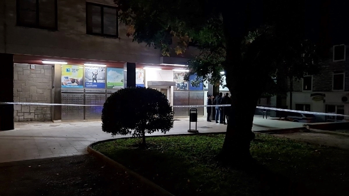Pokušaj pljačke u Šibeniku. Ušao u Finu i zaprijetio zaštitaru pištoljem
