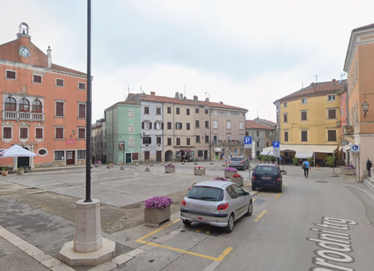 Trojac napao goste istarskog kafića pa pobjegao. Traži ih policija