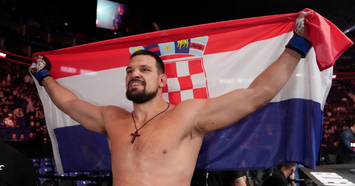 U UFC-ov kavez uvijek ulazi s hrvatskom zastavom. Želi se boriti na priredbi u Srbiji