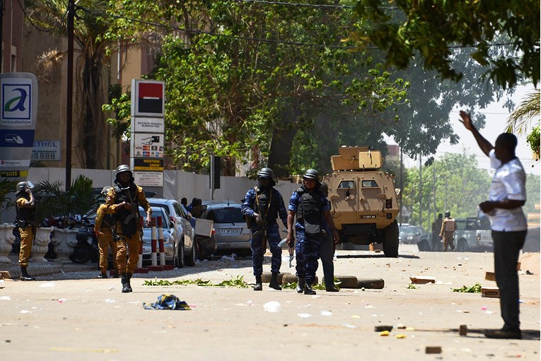 U Burkini Faso eksplodirao ilegalni rudnik zlata, poginulo je najmanje 60 ljudi
