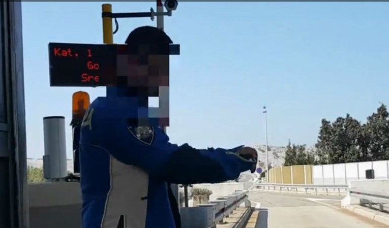 VIDEO Na Krčkom mostu krše zakon odbijanjem kovanica uz podršku policije