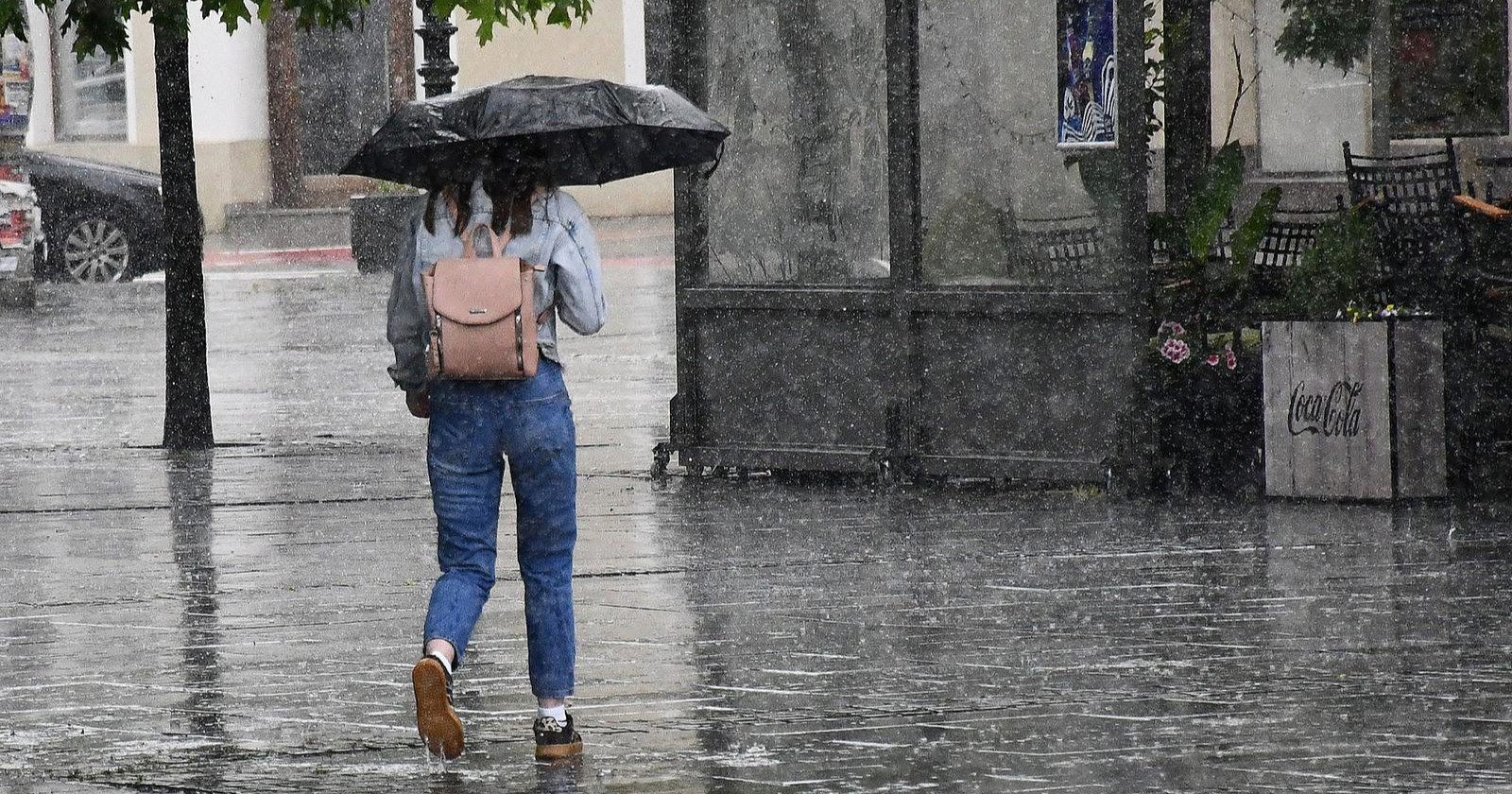 Sutra pljuskovi i grmljavina u velikom dijelu zemlje, na jugu ostaje vruće