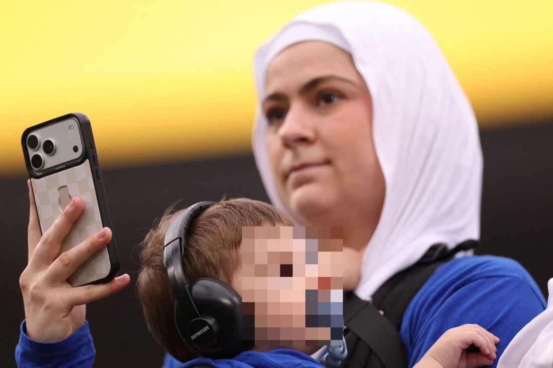 Presladak prizor sa stadiona: Beba u bojama BiH prati Zmajeve