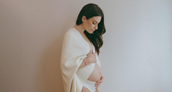 Zvijezda (37) serije Glee čeka drugo dijete, pokazala je trudnički trbuh