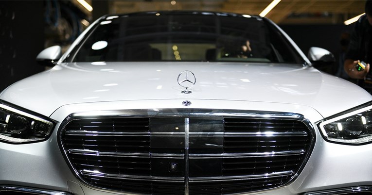 Mercedes zbog greške povlači preko milijun vozila