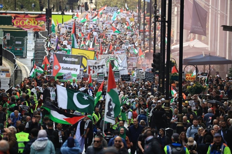 VIDEO 100.000 ljudi prosvjeduje u Londonu: "Sloboda za Palestinu"
