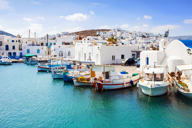 Grčki Paros, odakle je naseljen Hvar, želi postati prvi otok bez plastike