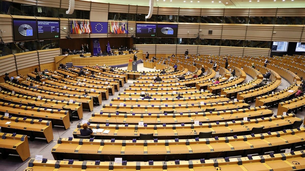 Europski parlament raspravlja o ratifikaciji sporazuma s Velikom Britanijom