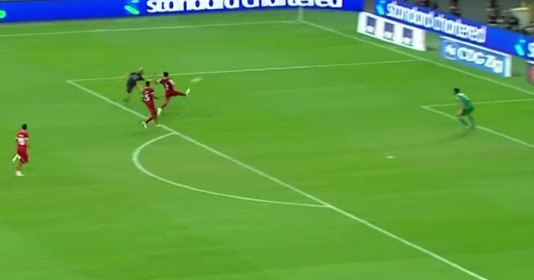 VIDEO Bayernov talent čudesnim golom donio pobjedu nad Liverpoolom