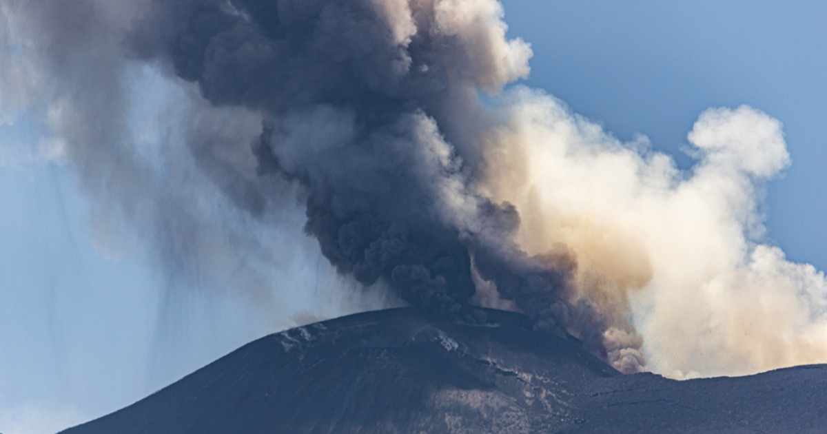 VIDEO I FOTO Zbog erupcije Etne zatvorena najprometnija zračna luka na Siciliji