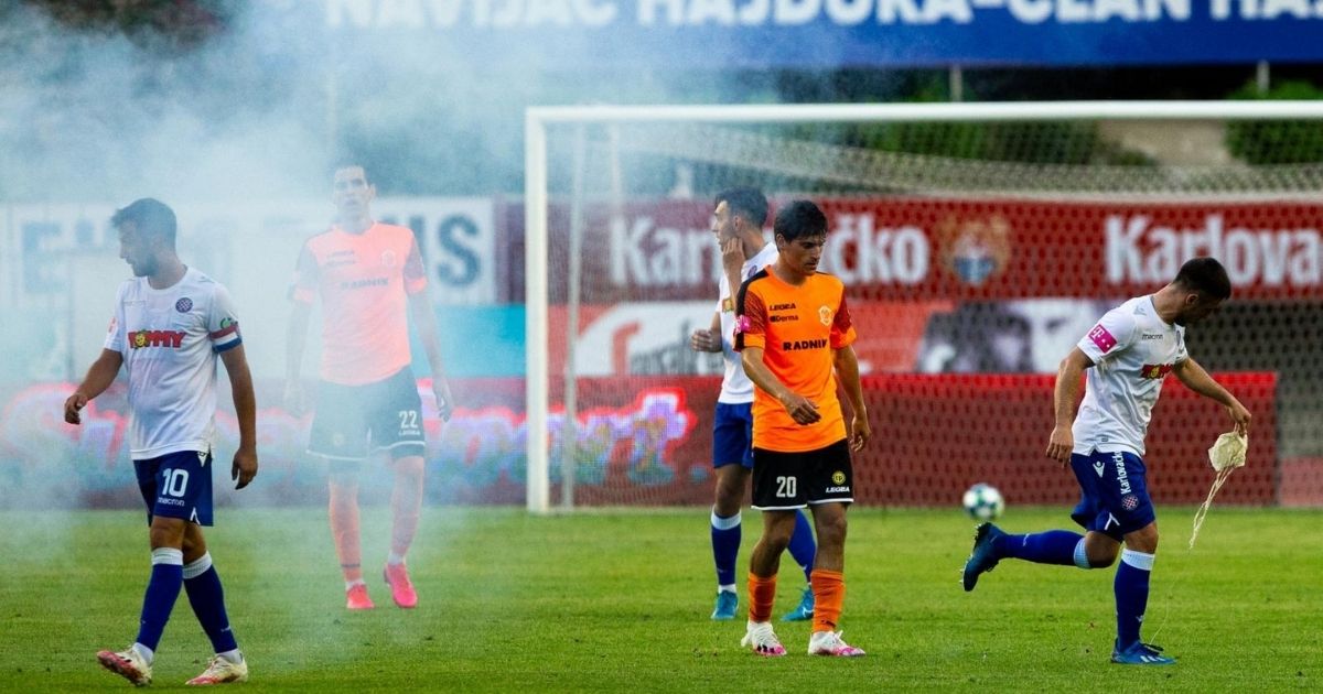 Hajduk saznao kaznu za bakljadu protiv Varaždina