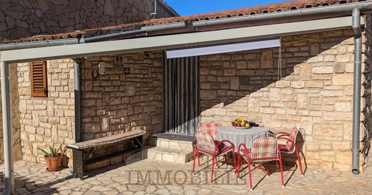 Za 40.000 € prodaje se kuća s voćnjakom 30 km od Zagreba