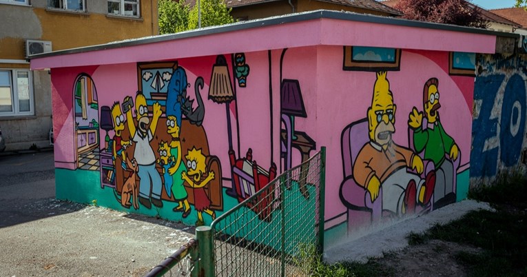 Grafit obitelji Simpson osvanuo na garaži u Zagrebu. Pogledajte nevjerojatne detalje