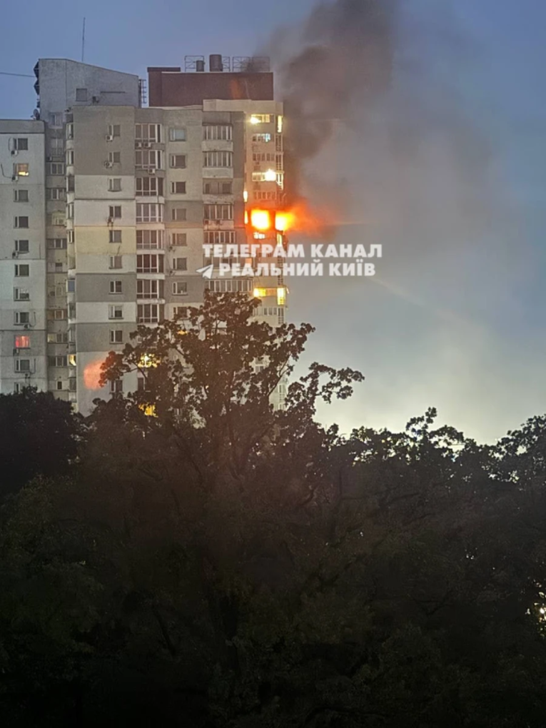 VIDEO Širi se jeziva snimka iz Kijeva: Ruski dron zabija se ravno u neboder