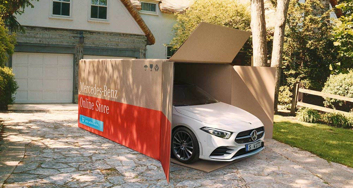 I Mercedes isporučuje automobile na kućni prag