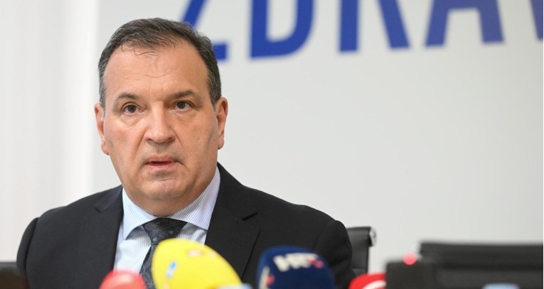 "Zdrav čovjek ima stotinu žena": Beroš se na presici zbog lapsusa smijao sam sebi