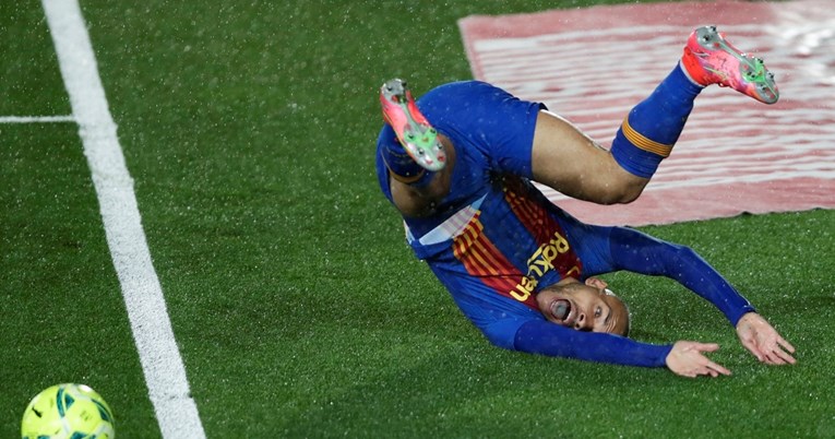 ANKETA Je li Barcelona oštećena za penal u El Clasicu?