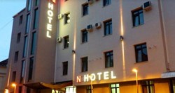 Gori hotel u Beogradu, u njemu zatočena i djeca