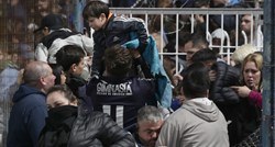 Na utakmici u Argentini sukob navijača, jedan navijač umro. Na teren bačen suzavac