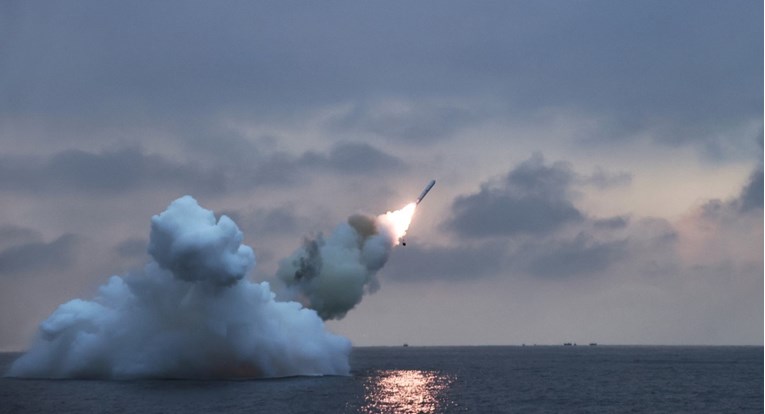 Američki šef diplomacije otišao u Južnu Koreju, Sjeverna Koreja ispalila projektile